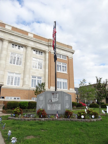 chfstew arkansas arconwaycounty courthouse americanflag veteransmemorial