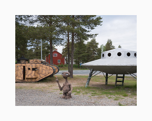norrbottenslän sweden se g80 panasonic20mmf17 sangis kalix norrbotten sverige replicas wwi tank ufo unidentifiedflyingobject et theextraterrestrial