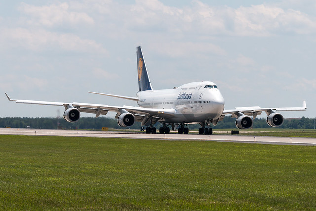 Lufthansa 747-400 D-ABVK