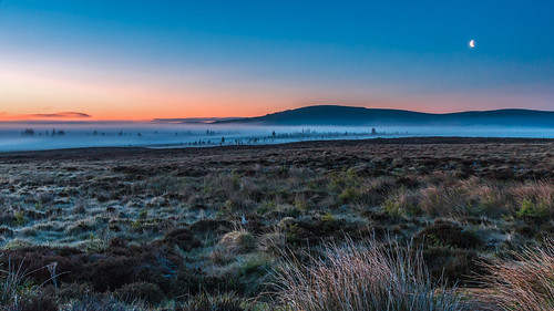 moon mist fog clouds sunrise scotland unitedkingdom olympus highland bluehour e5 twighlight davamoor b9007
