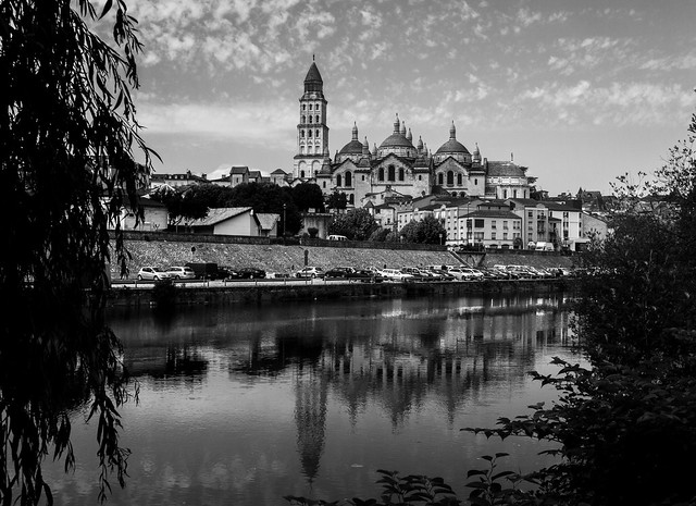 Perigueux reflections 2 BW