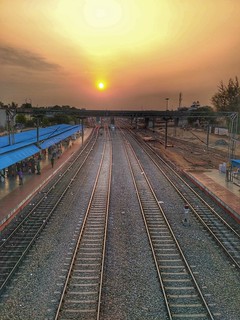 #sunrise #tirupur #railwaystation #railtrack