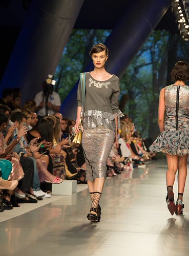 Arab-Fashion-Week-Fashion-Photography-in-Dubai | by dubaiphotographer