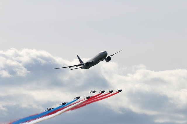 Patrouille de France et Boeing 777 Air France