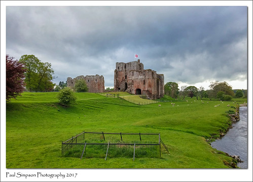 broughamcastle cumbria penrith paulsimpsonphotography castle history rivereamont imagesof imageof photoof photosof may2017 lgg3 mobilephonephotography