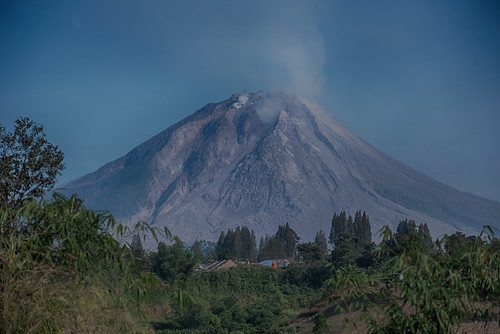 indoensia sumatra sibayak volcano
