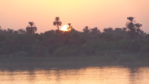 nile sunset nilesunset nileriver upperegypt river upper egypt africa travel travelling water reflection reflections wave waves nature outdoors rivers sun sunlight