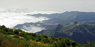 Pico do Arieiro Clouds come tumbling in 1.jpg