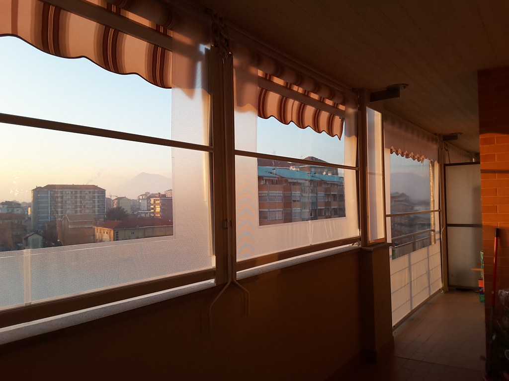 Tenda veranda invernale con finestra in cristal trasparente
