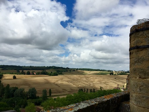 gers sudouest castle donjon monument chateau france view landscape campagne bassoues occitanie