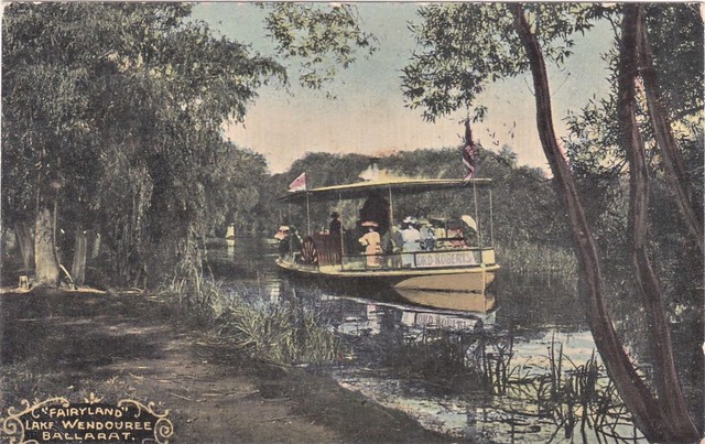 ON LAKE WENDOUREE, BALLARAT, VICTORIA - 1917