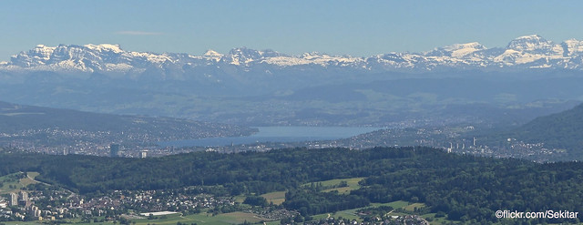 Panorama von Lägern-Hochwacht auf Zürich mit dem Alpenkranz