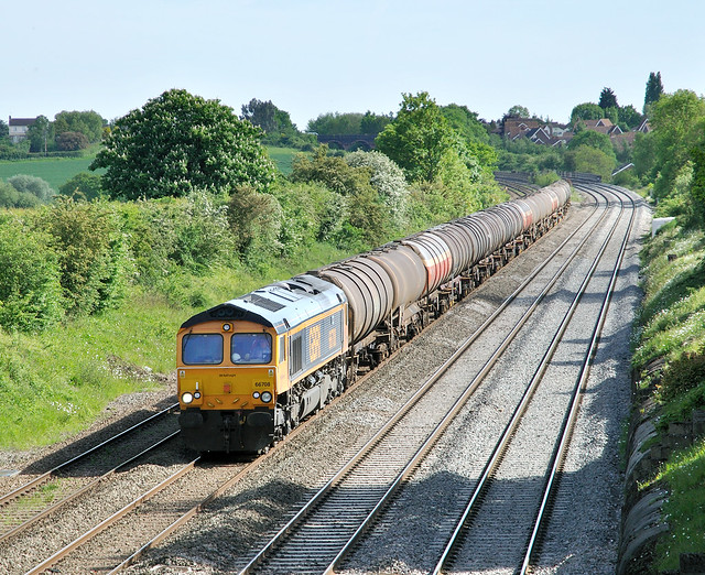 66 708 on the 13.04 Theale Puma-Immingham at Earwig Lane, Milton Ernest, Bedfordshire