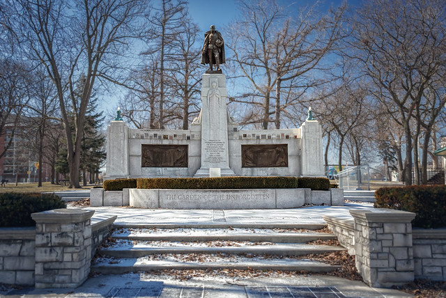 Memorial Park Monument (Oshawa, Ontario)