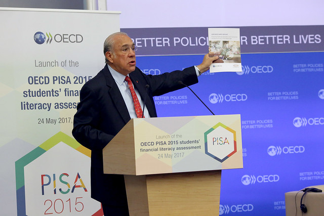 Presentation of the OECD PISA 2015 Student's Finance Literary Assessment