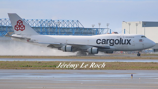 BOEING 747-4B5(BCF) CARGOLUX LX-DCV