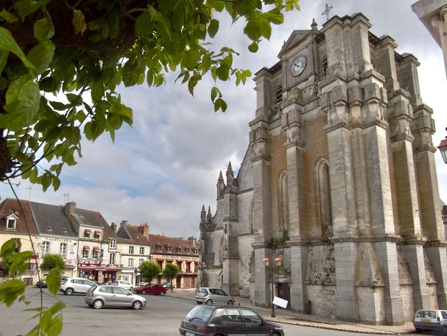 Notre-Dame - Mortagne-au-Perche (Normandy), France  CRW_1529rt