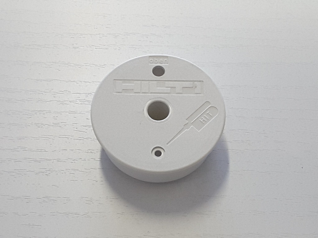 Kit Hilti per fissaggio tende da sole su cappotto (4)