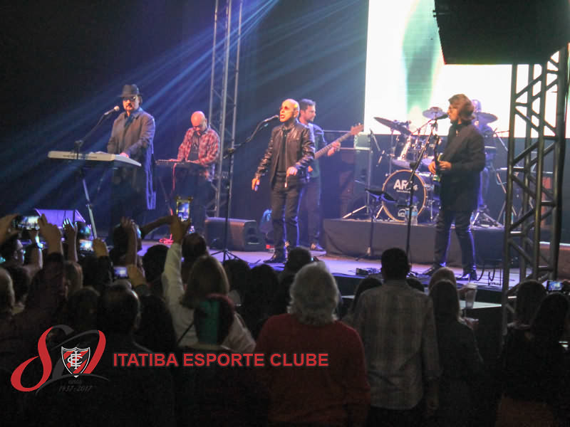 Bee Gees Alive - Itatiba E.C.