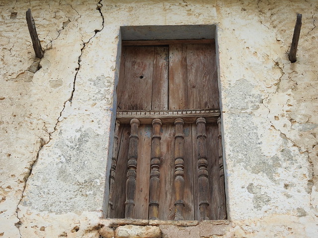Window, Las Alboredas / Les Alberedes, Maestrazgo (Castellón) Spain - Abandoned village.