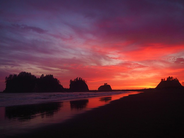 Gold and pink Quileute sunset, with reflections of James Island & Little James Island
