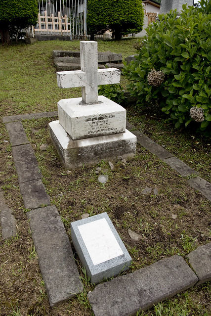 函館外国人墓地 17 Mrs Adelaide N. Lang 1868-1896