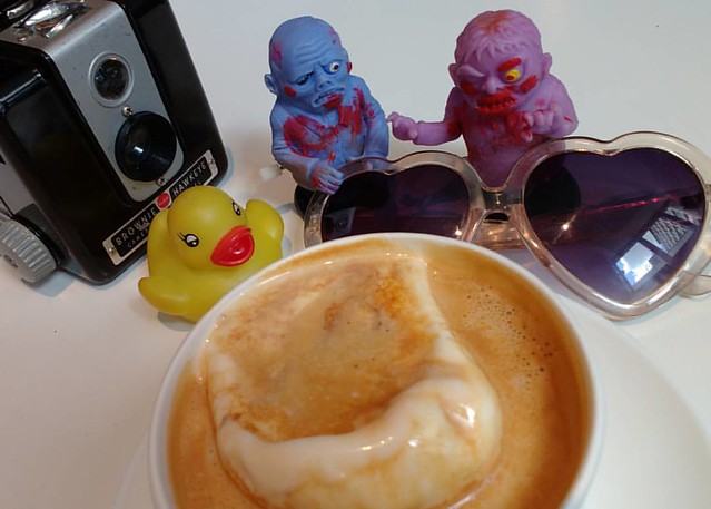 Mmmmmmm #affrogato 😋 #gelato #espresso #nomnomnom #DirkDuckly #zombies #bobandfrank #Browniehawkeye #sunglasses #coffeebreak #philadelphia #roadtrip