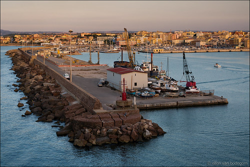 portotorres porto torres sassari sardegna sardinia sardinie italia italy europe island ferry boat view evening light 24105mm gi
