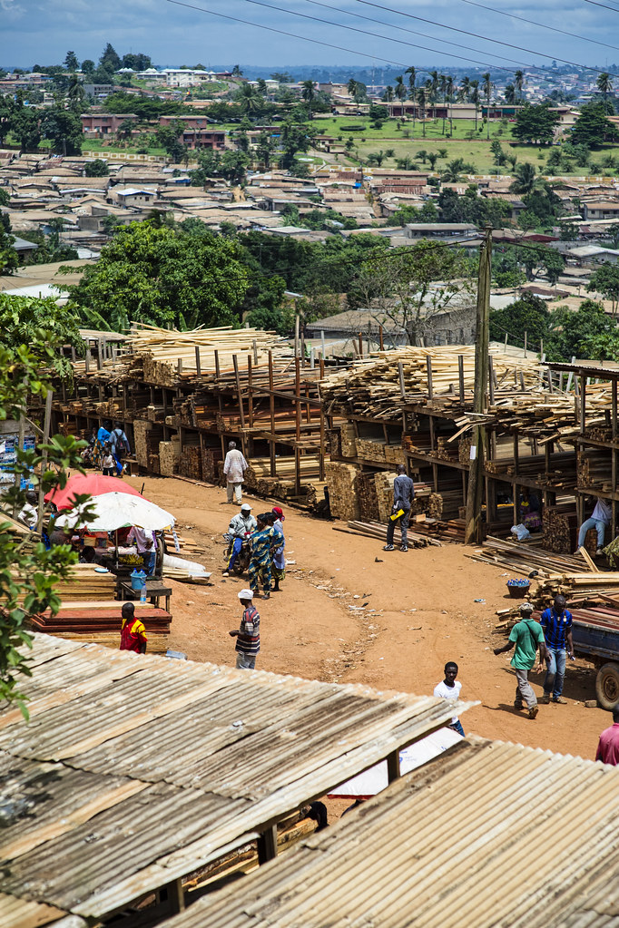 Montée Parc Wood Market, Yaoundé, Cameroon.