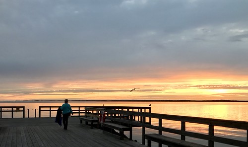 Golden Beach in Sweden by RennyBA, Closee to sunset and in a golden sky in Ekuddeemaruestad