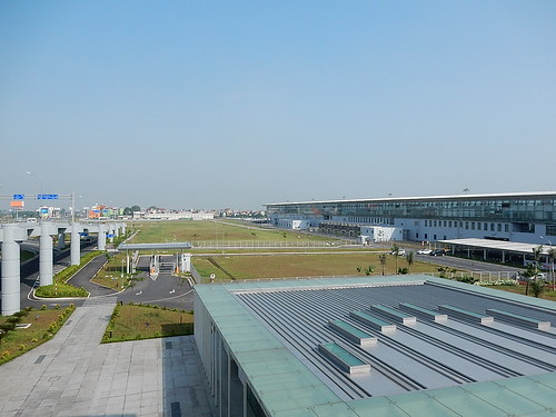hanoi airport freeway clear roof terminal vietnam