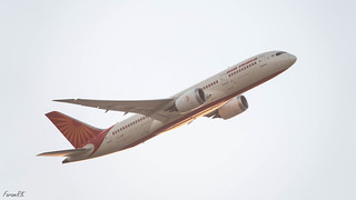 Air India B787 Dreamliner (VT-ANB) early morning departure to London