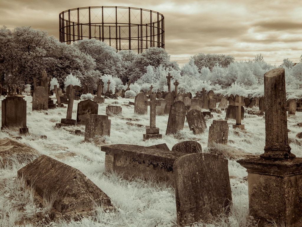 Kensal Green Cemetery (Adventures in Infrared)