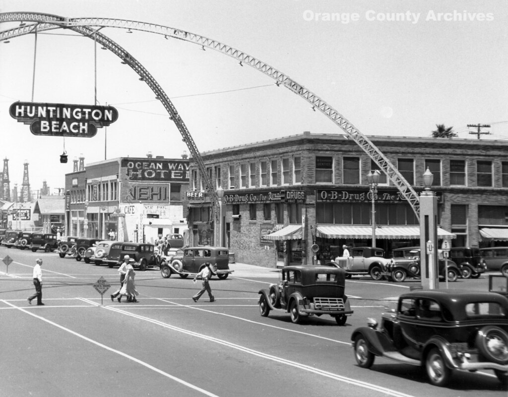 Ocean Ave. (PCH) at Main St., Huntington Beach, 1930s - a photo on ...