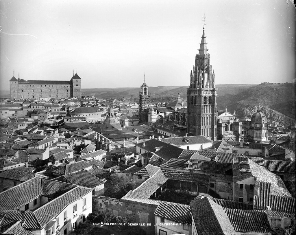 Vsta de la Catedral desde la torre de los Jesuitas hacia 1885. Fondo Levy de Roger Viollet 13825-17