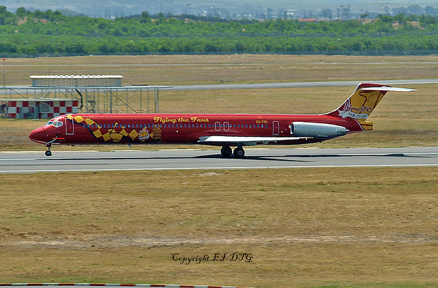McDonnell Douglas MD-83 ZS-TRL 1Time