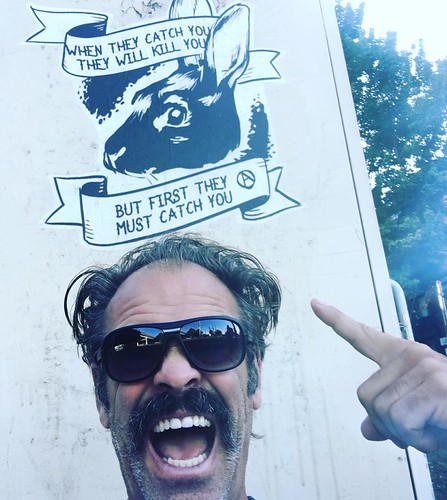 Life will repeat, vision I see.The mouth/the teeth.That's fine with me. What have I got if not a… https://t.co/xxl9u2L9FB - Posted By Steven Ogg (Simon) | by WalkingDeadCast