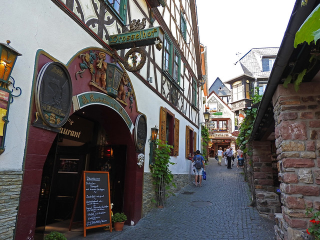 The Drosselgasse (Thrush Alley) in Rudesheim