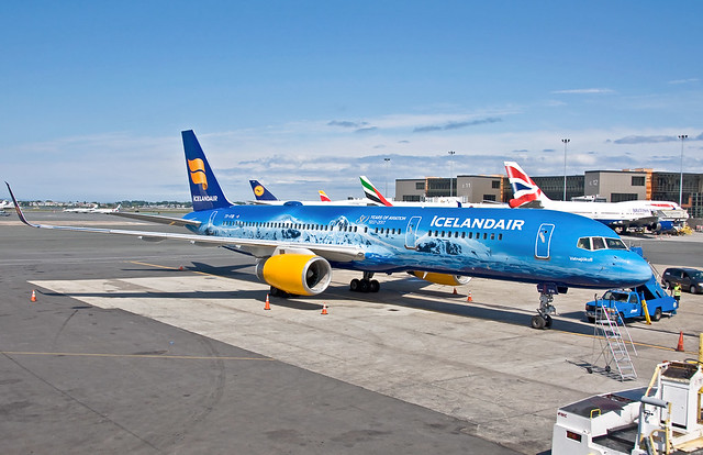 TF-FIR Icelandair B757-200 80 years of aviation special livery
