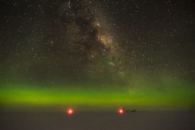 Aurora-Horizon-Glow and the Milky Way