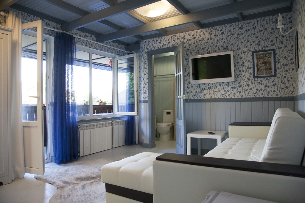 Четырёхместный двухэтажный VIP коттедж, размещение 2 + 2 + 1, с завтраком, отель Баден Баден в Архипо-Осиповке