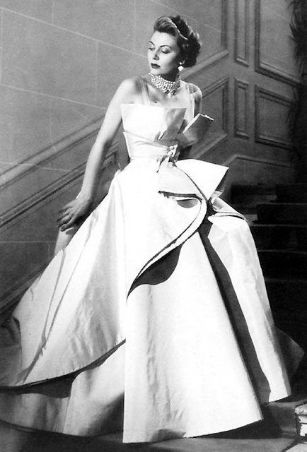 1949_photo_willy_maywald ...christian dior