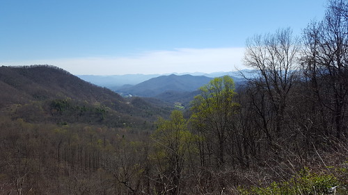 spring printemps southernhighlands appalachianmountains appalachians mamluke mountains view vista trees blues greens