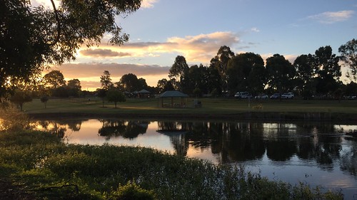 2017 australia riverdale park meadowbrook queensland iphone6plus landscape sunset water lake