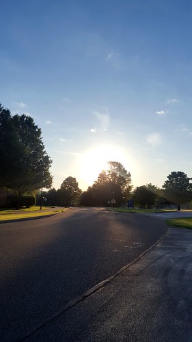 sillouette noedits rays campus clouds sky sunrise trees morning mountvernon ohio