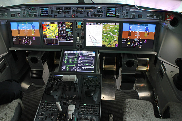 Bombardier CSeries Flightdeck