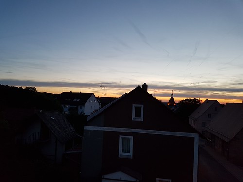 house sky architecture sunset buildingexterior nopeople roof outdoors builtstructure politicsandgovernment day sonnenuntergang???? cadolzburg sporch