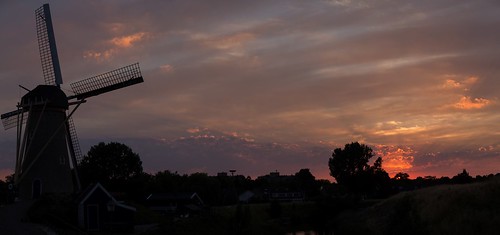 hoofddorp noordholland nederland nl sunset molen mill windmill zon zonsondergang wolken clouds paysbas hanswesterink canon stitched lightroom