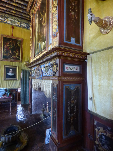 Château de Cormatin - Interior - marquise's bedroom - fireplace