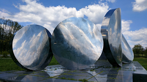 kragujevac spomenik spomenpark serbia sumarice october wwii memorial sculpture monument massacre